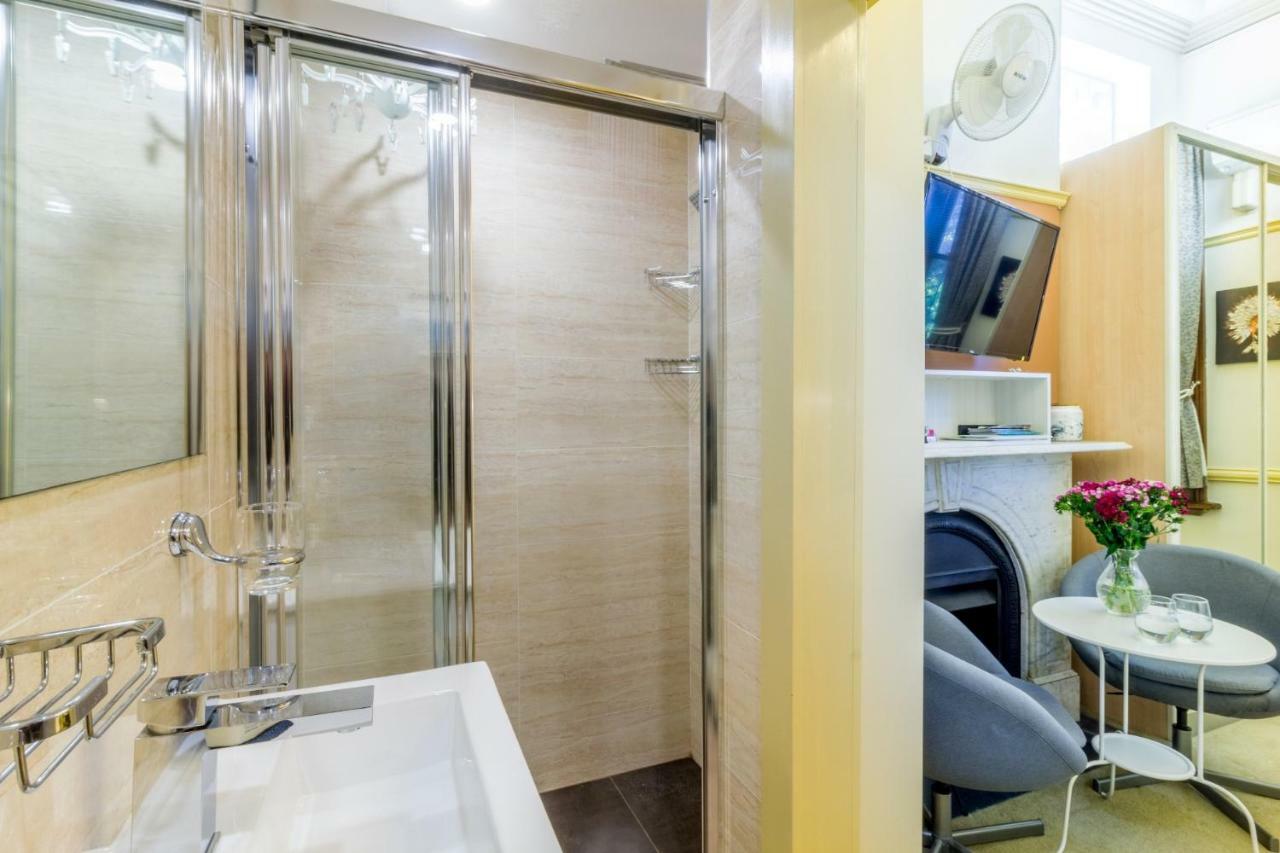 Superb Surry Hills Studio Room - Great Location Sydney Buitenkant foto