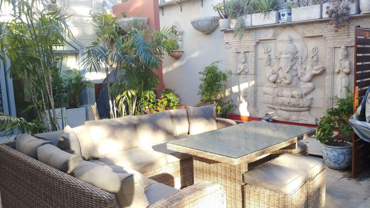 Superb Surry Hills Studio Room - Great Location Sydney Buitenkant foto